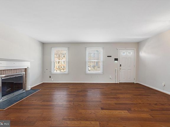 5th image of 5816 Richardson Mews Sq