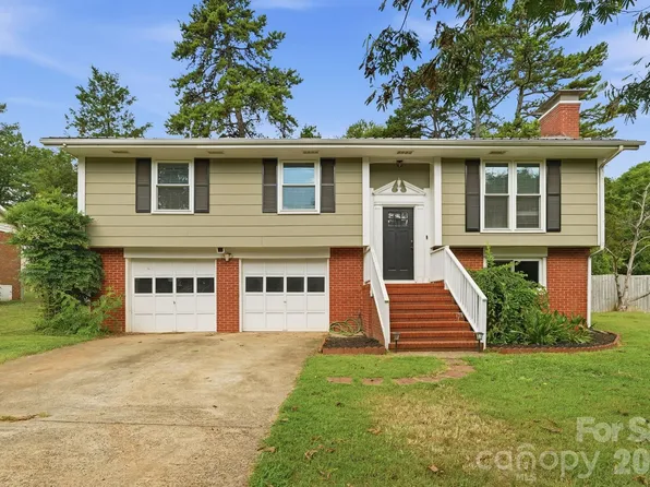 2080 S Point Rd, Belmont, NC 28012