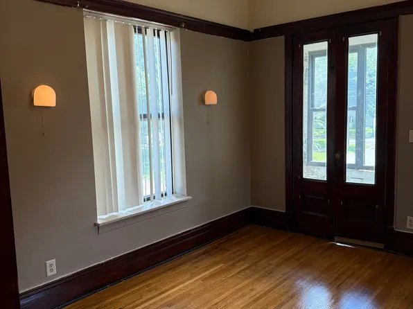 163 Milton St N APT 3, Saint Paul, MN 55104