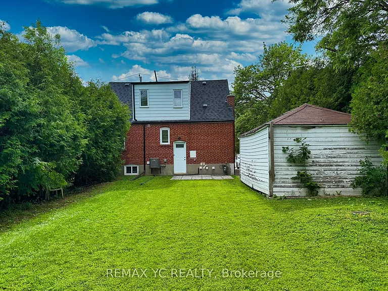 77 Talbot Rd — Photo 33