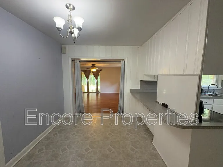2603 Windy Hill Rd — Photo 9