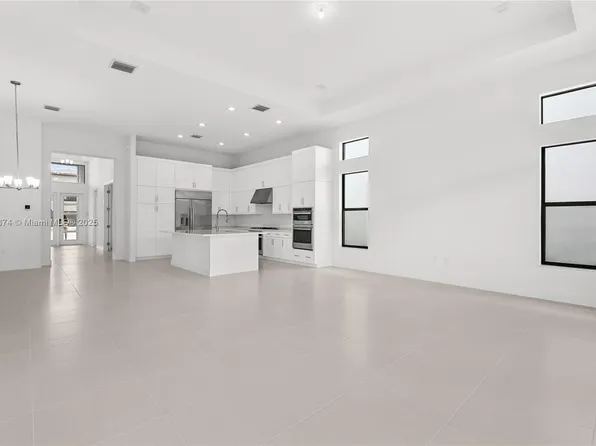 9257 Sunflower Meadow Rd, Boca Raton, FL 33434