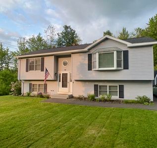 30 Yankee Avenue, Bangor, ME, 04401