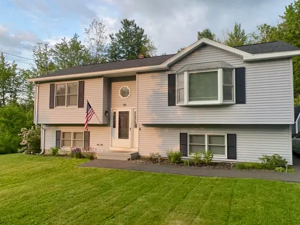 30 Yankee Avenue, Bangor, ME 04401