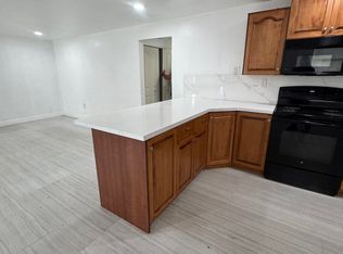 2165 Davis Ct, Fort Myers, FL 33916