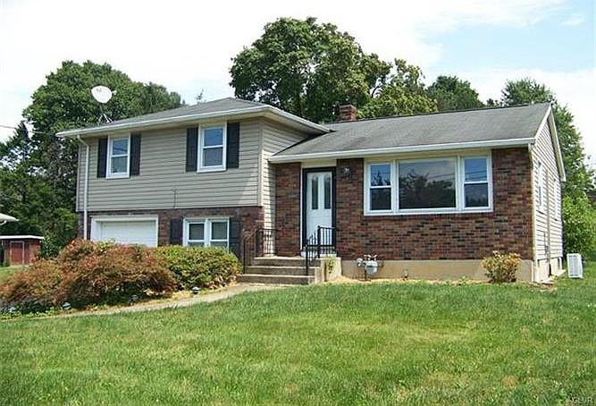 1st image of 3512 Whitney Ave