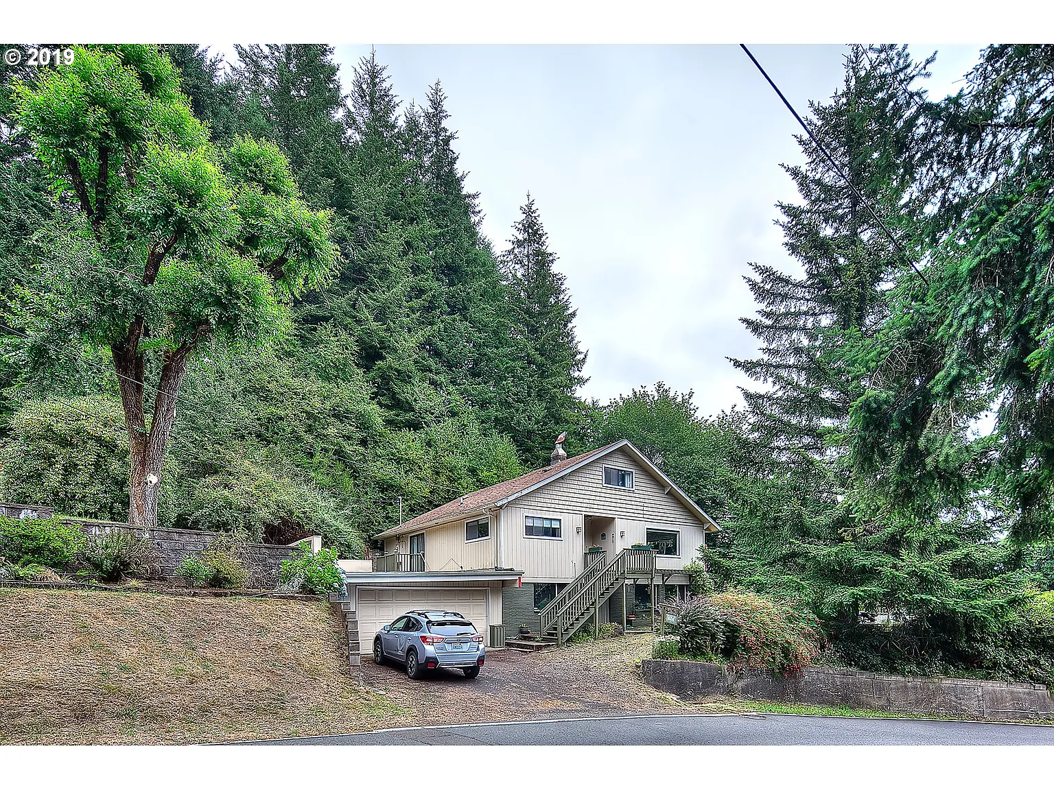 626 NW Sunset Dr photo 1