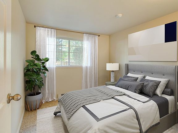 5th image of 16539 NE 35th Ct #Kk202