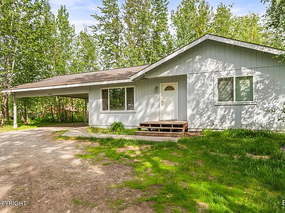 3rd image of 1548 N Pioneer Peak Dr