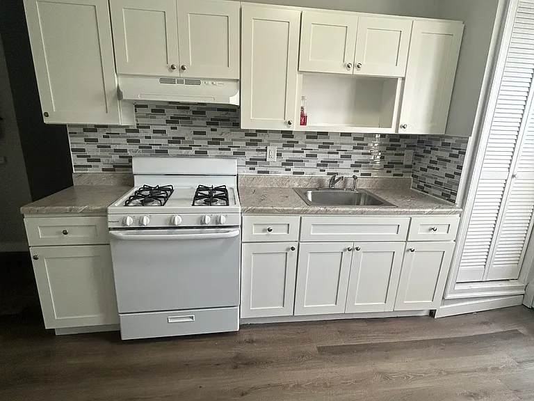 44 12th Ave #3B — Photo 5