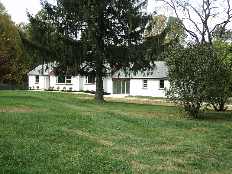 403 W Uwchlan Ave — Photo 2