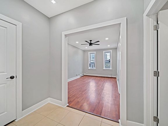 2nd image of 264 Clendenny Ave APT 2