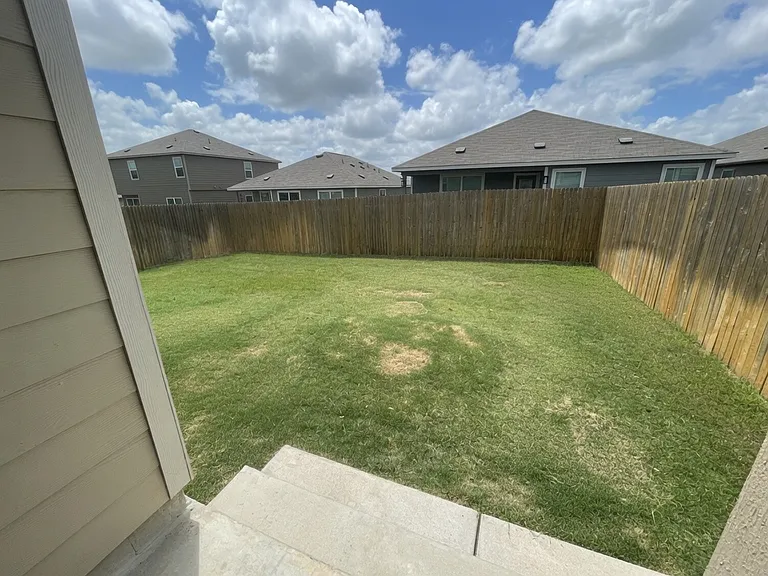 121 Rowdy Yates Way — Photo 3