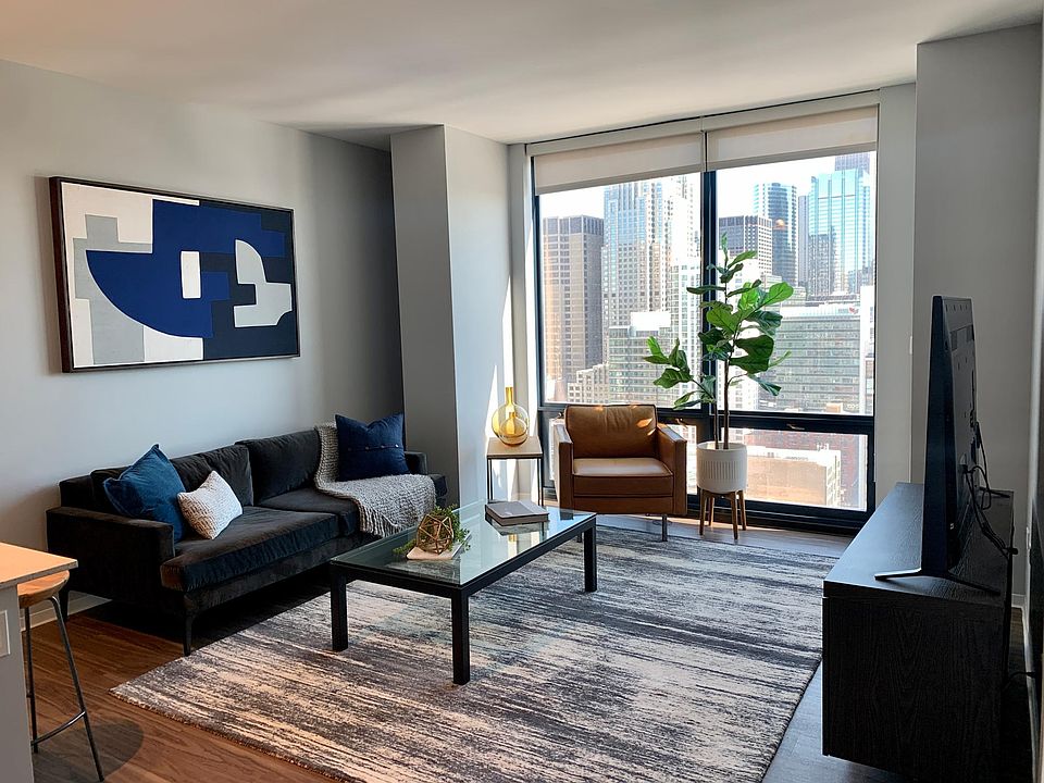 1st image of 200 S Halsted St #102