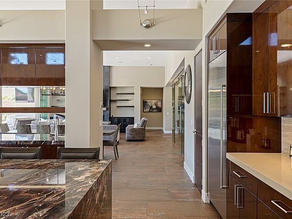 2nd image of 7 Boulder Rock Cir