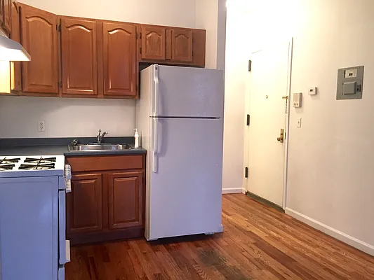 Rented by Sunrise Real Estate | media 15