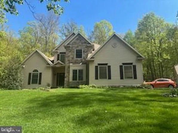 5995 Bull Rd, Dover, PA 17315