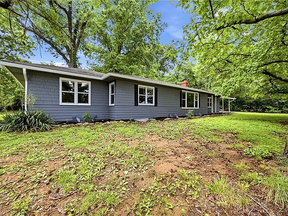 3rd image of 11008 Grandview Rd