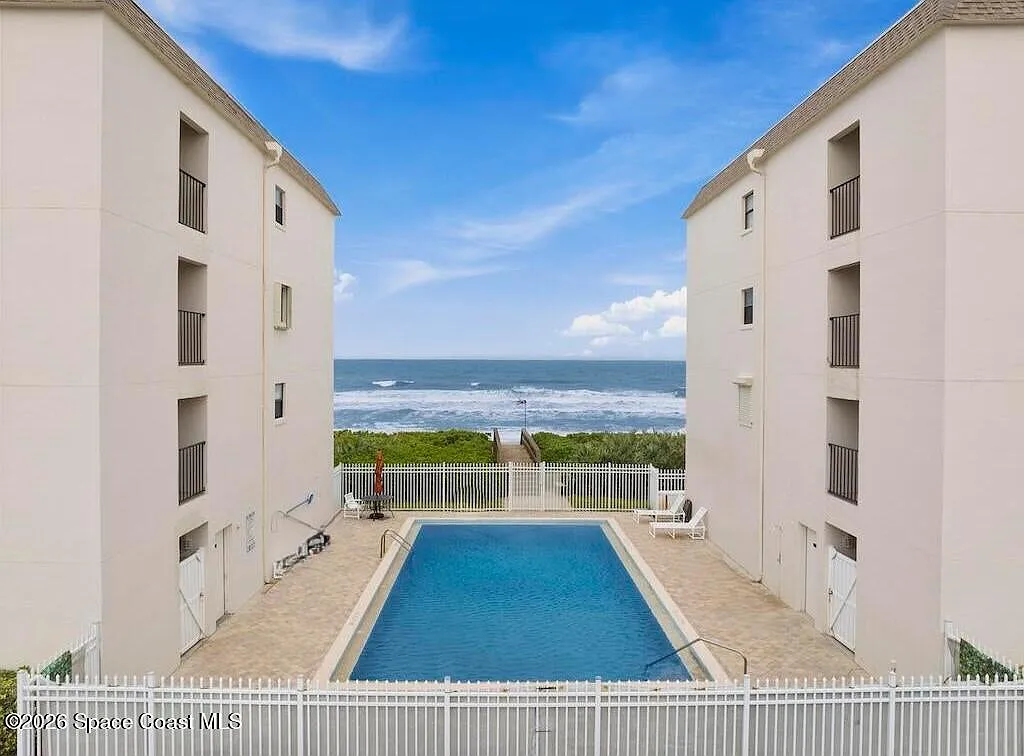 2 bed, 2.0 bath, 1282 sqft, $3,500 — Photo 3