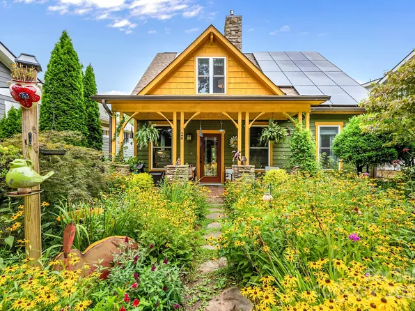 26 Destination Dr, Asheville, NC 28806