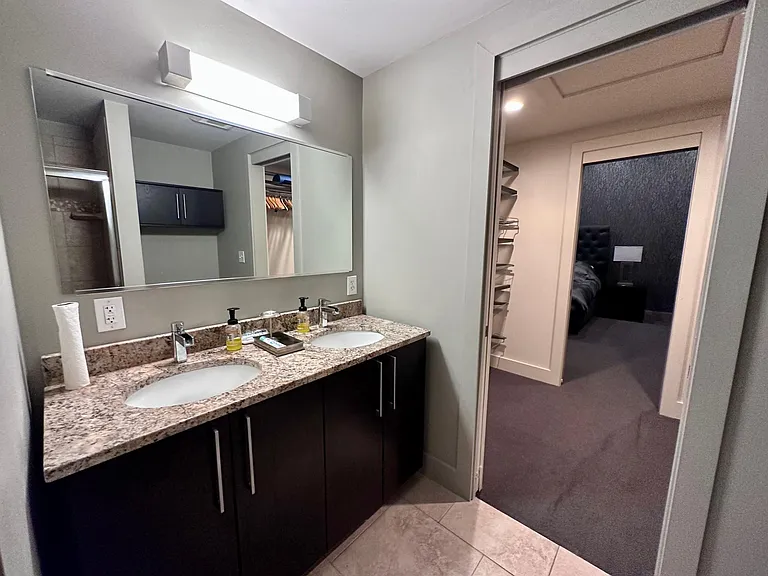 15 W 4th St #204 — Photo 9