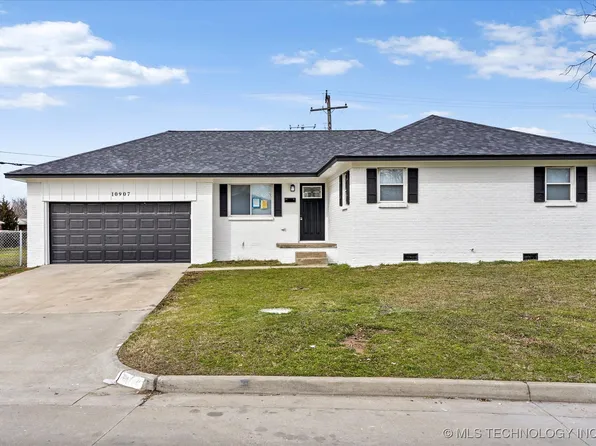 10907 E 4th Pl, Tulsa, OK 74128