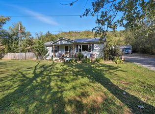 196 Hartsville Pike, Carthage, TN 37030