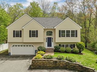 31 Danville Rd, Hampstead, NH 03826