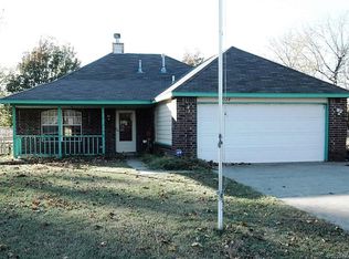 1128 S 222nd Ave W, Sand Springs, OK 74063