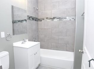 10511 S Cottage Grove Ave #1F, Chicago, IL 60628