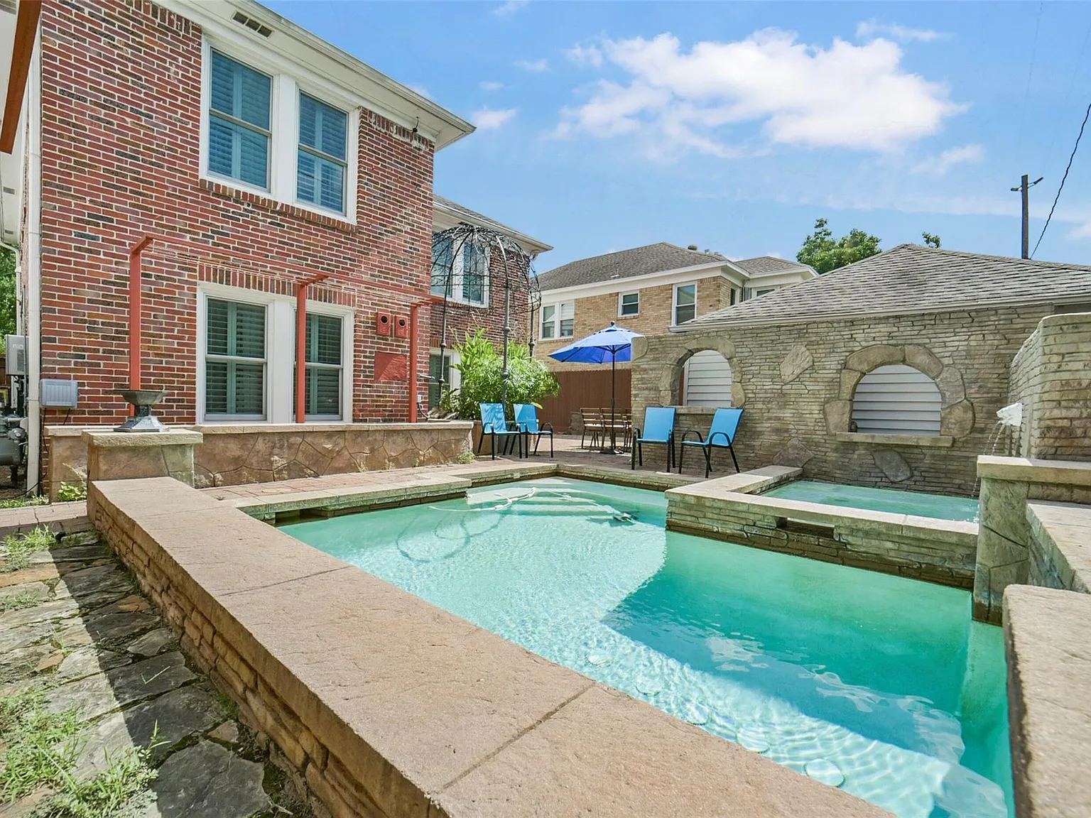 4 bed, 3.0 bath, 2998 sqft, $6,500 — Photo 1