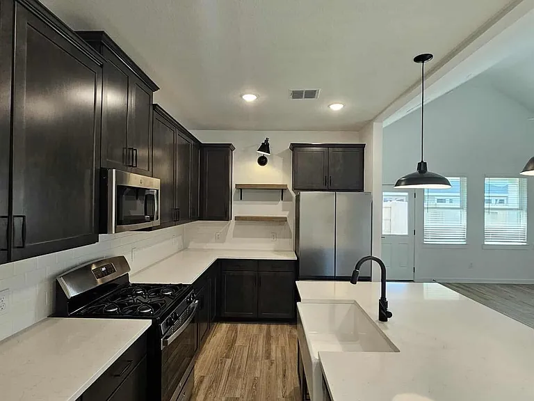 8438 Tranquil Bay Ct — Photo 10