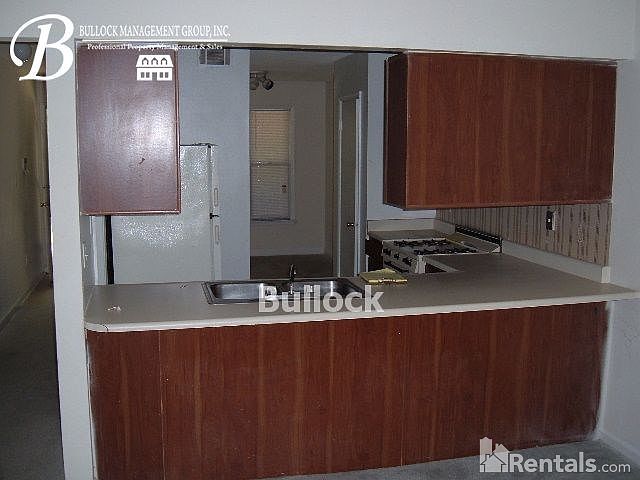 2nd image of 1490 Oakpointe Ct SW APT A