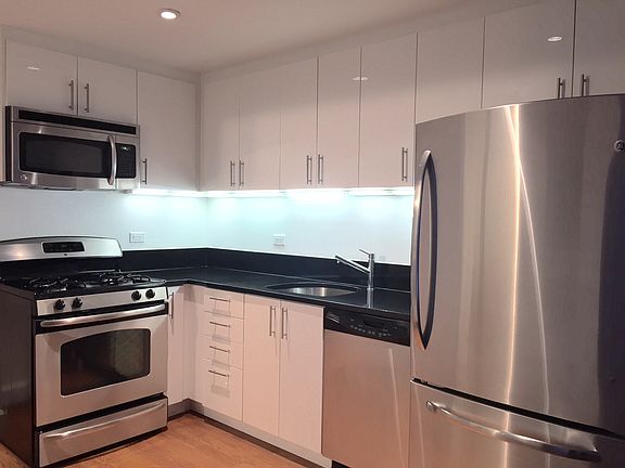 5th image of 236 Livingston St APT 2E