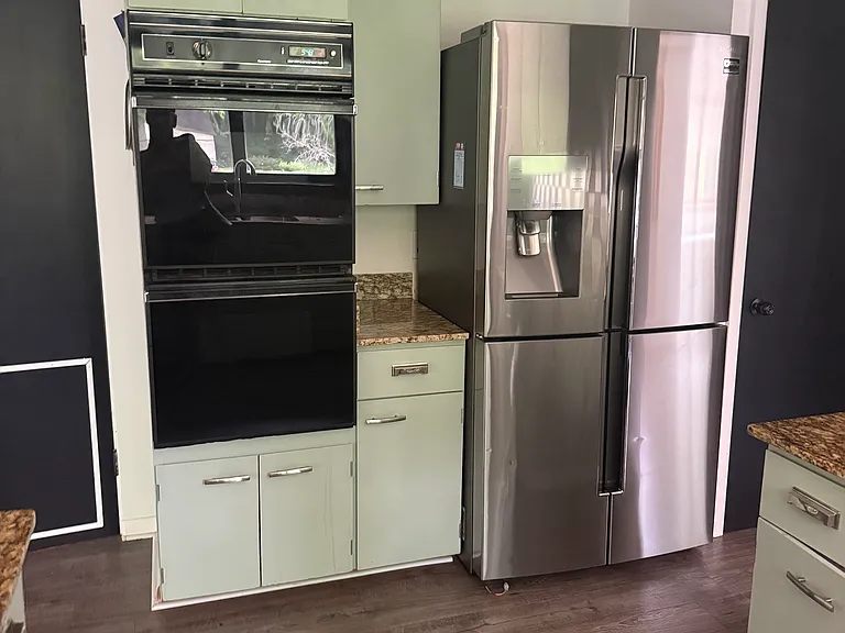 111 W Merle Ln — Photo 5