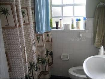 3rd image of 2128 W Ferris Ave