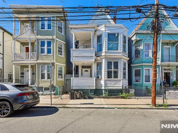 752 18th Street, Paterson, NJ 07501
