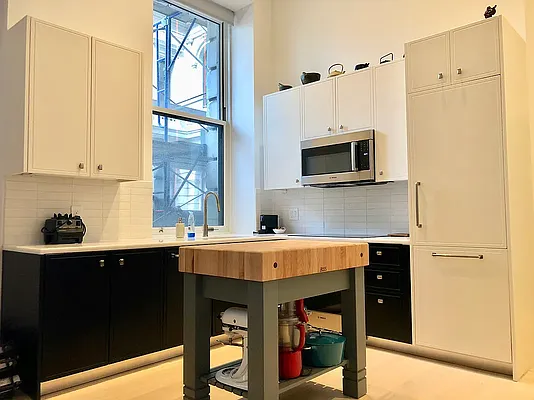 Rented by DelShah Capital LLC | media 56