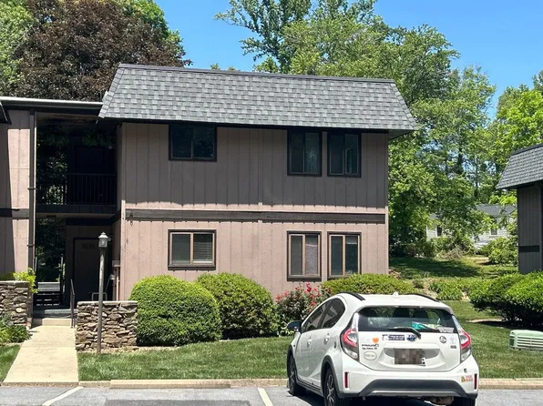 33 Lake Dr APT G8, Hendersonville, NC 28739