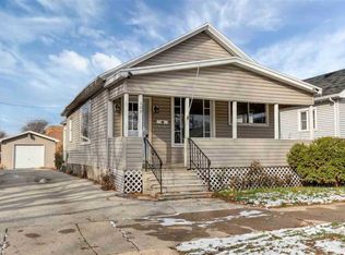 226 S Quincy St, Green Bay, WI 54301