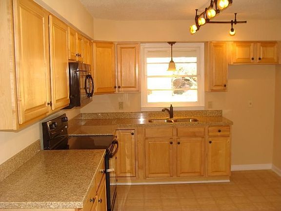 5th image of 1801 Sheree Ln