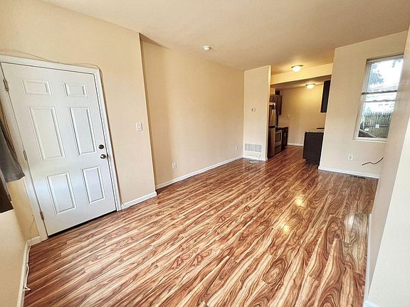 4th image of 1507 W Stiles St Unit 777