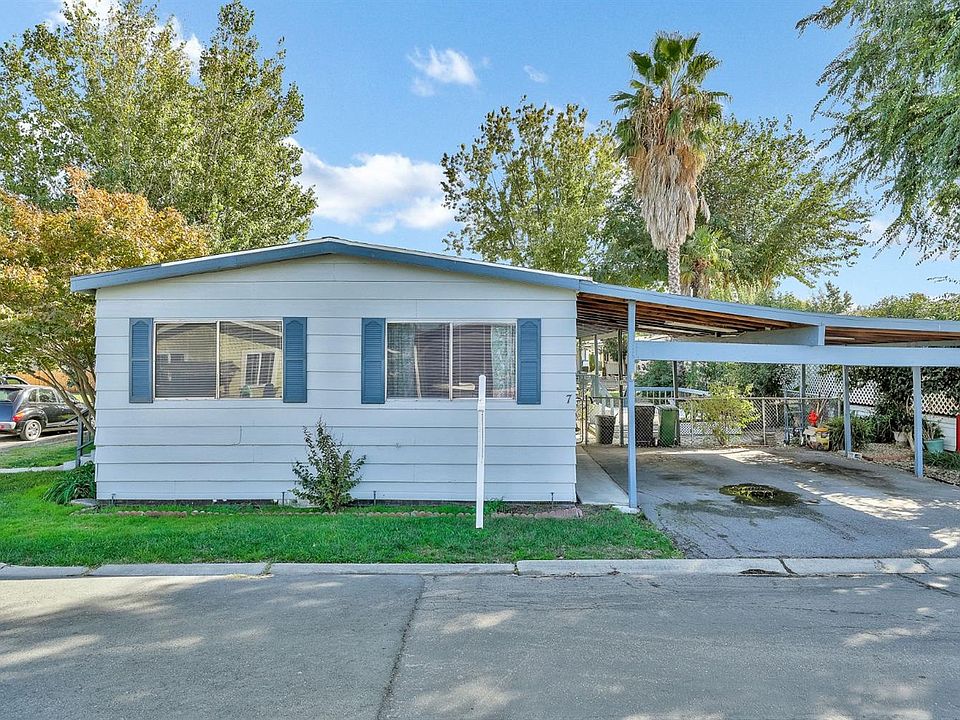 1st image of 7 W Silver Fox Ct