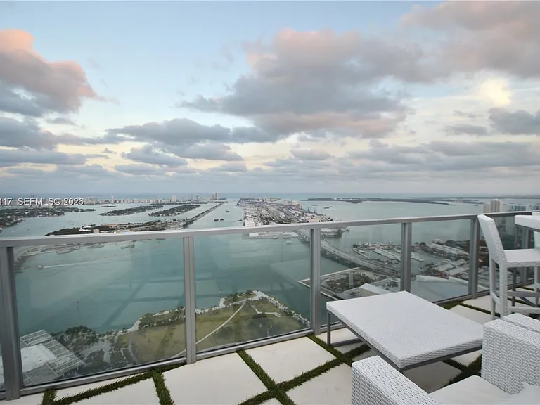 1100 Biscayne Blvd #6104 — Photo 31