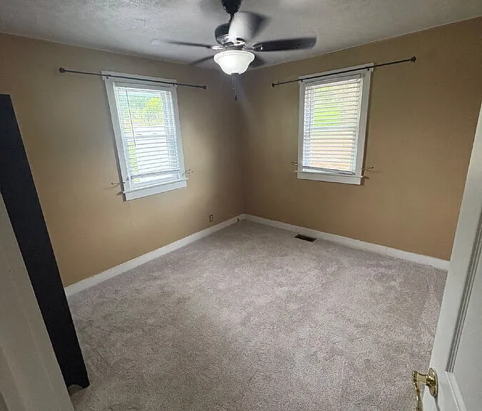 3053 N Valley Pike — Photo 7