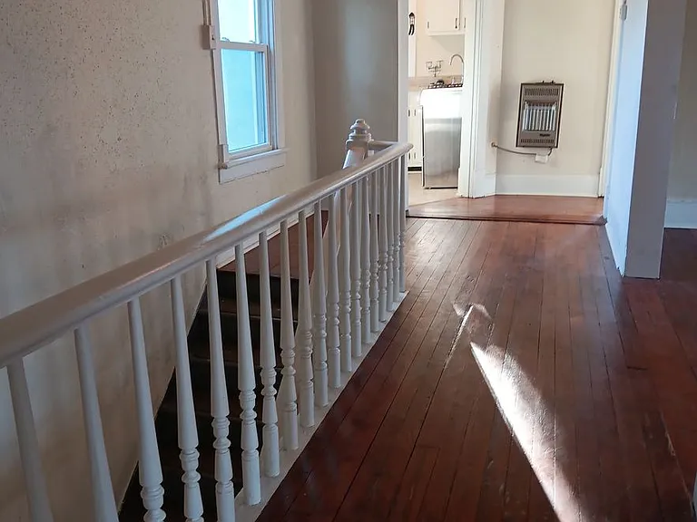 816 Avon St — Photo 3