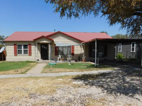 516 W 8th St, Muleshoe, TX 79347