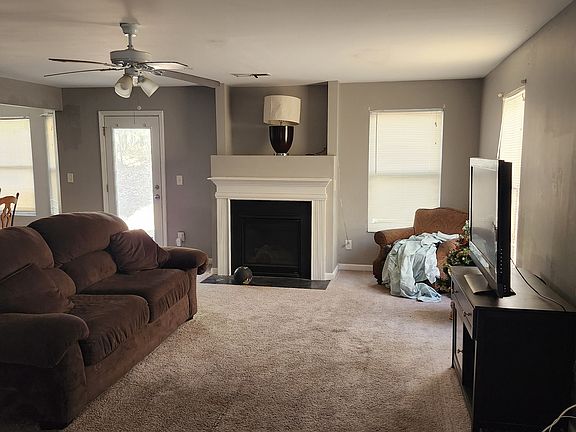3rd image of 3593 Ebb Cir
