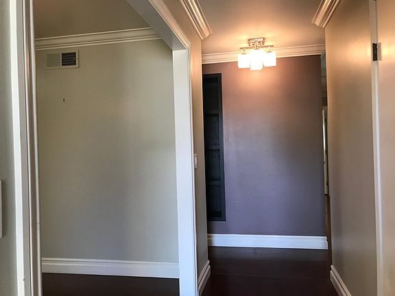 2nd image of 1153 Huntingdon Dr