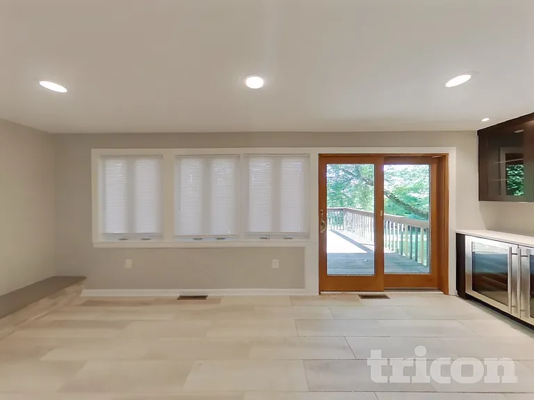408 Meadowhurst Ln — Photo 3